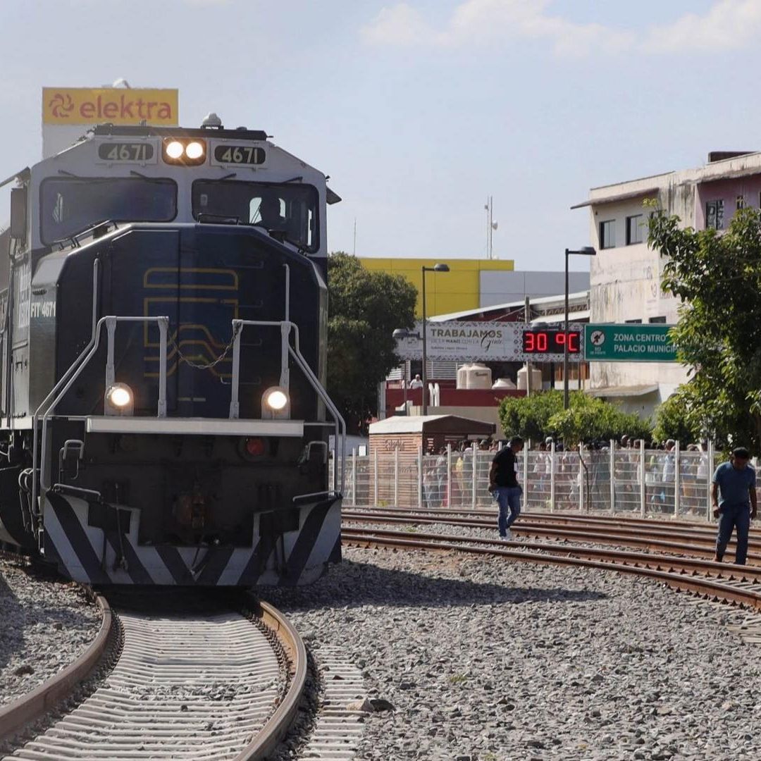 ‘Ya Hay Propuesta para Tren de Pasajeros México-Querétaro’, Anuncia AMLO