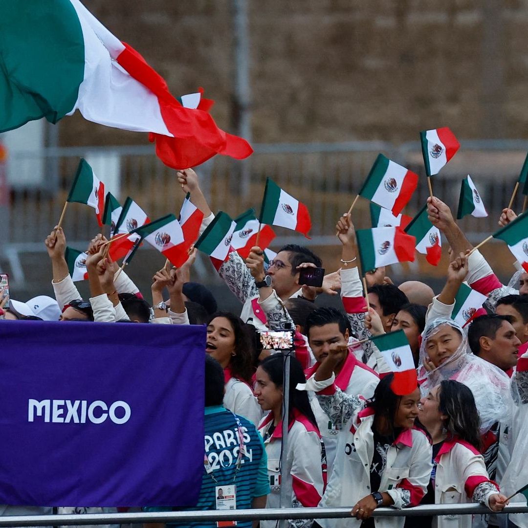 Atletas mexicanos desfilan en París 2024