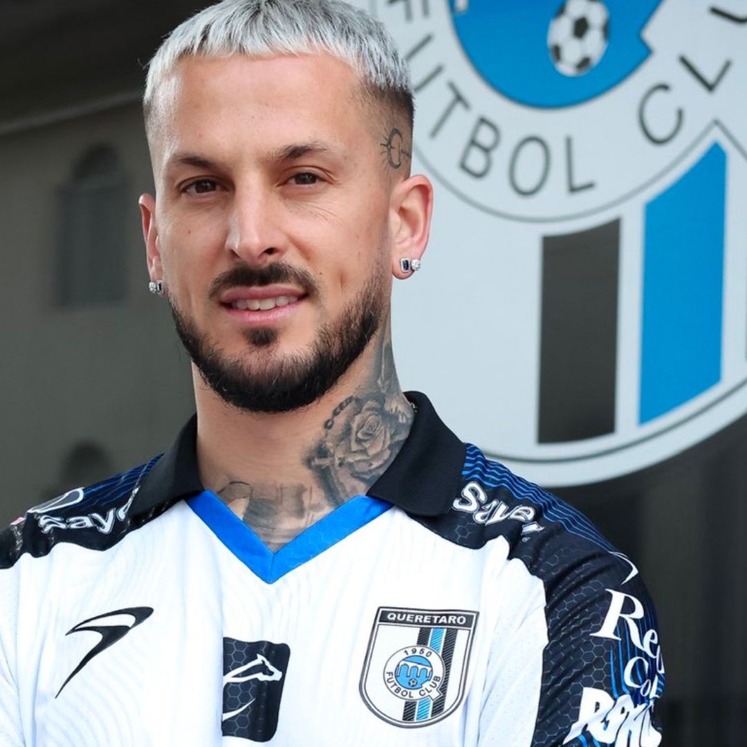 Se espera que el 'Pipa' Benedetto ayude al Querétaro a salir del hoyo en que se encuentra. Foto @Club_Queretaro