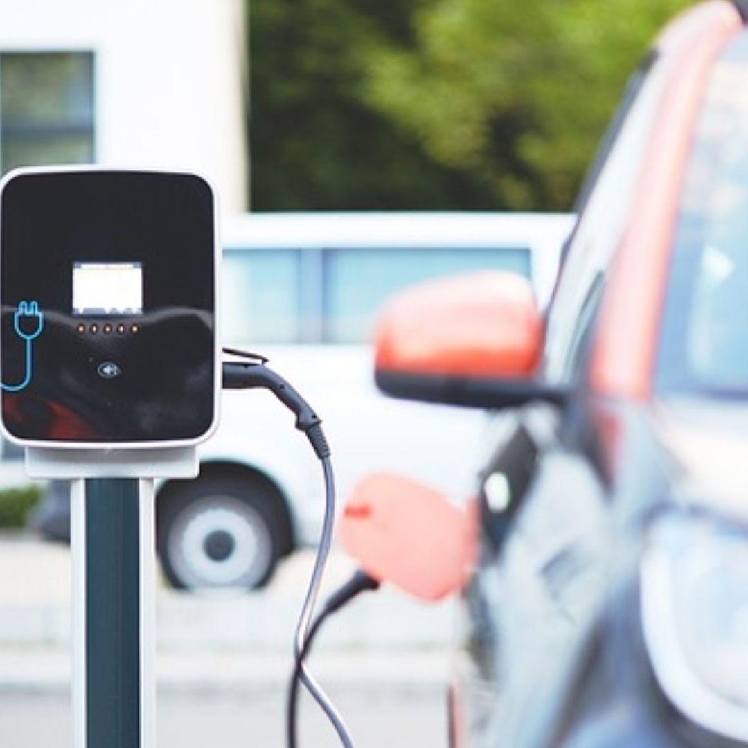 El carro eléctrico Olinia será diseñado por jóvenes mexicanos