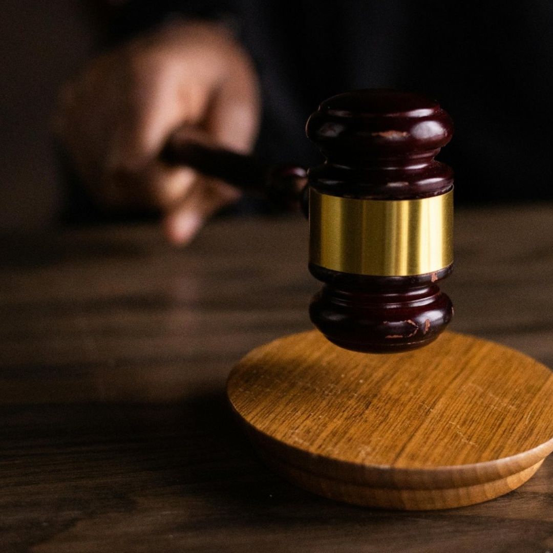 Jueza federal declara la quiebra de Altos Hornos de México.