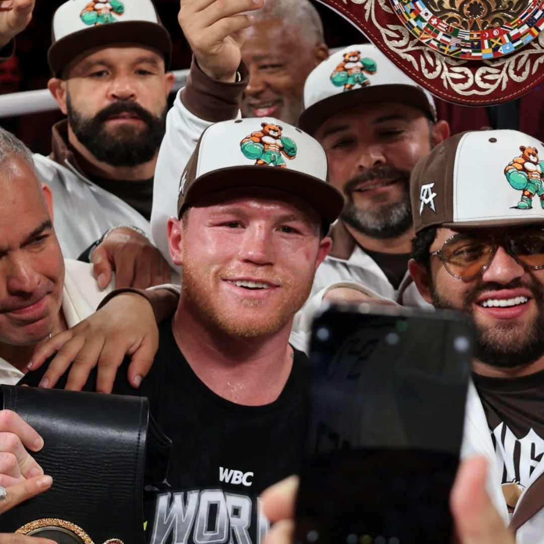 Saúl 'Canelo' Álvarez Vence Contundentemente a Edgar Berlanga