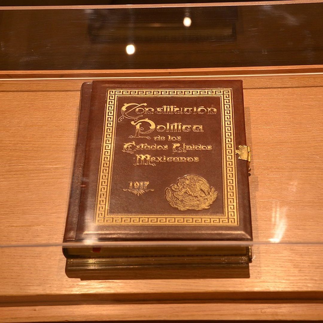 ‘La Constitución desconocida’, el texto que explica las rarezas de nuestra Carta Magna