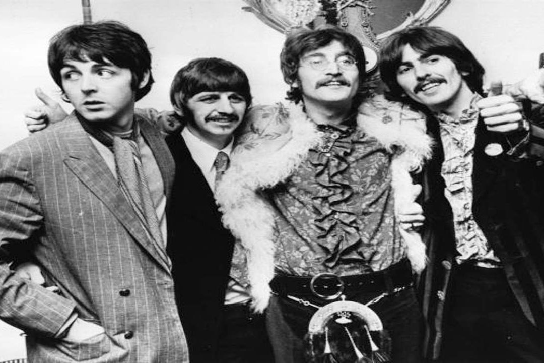 Muchos culpan a la esposa de John Lennon, Yoko Ono, por la ruptura de la banda. Sin embargo la respuesta podría ser más compleja e íntima de lo que parece