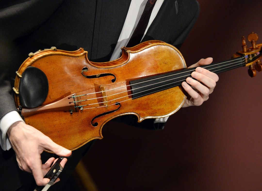 Violín Stradivarius subastado en 2014.
