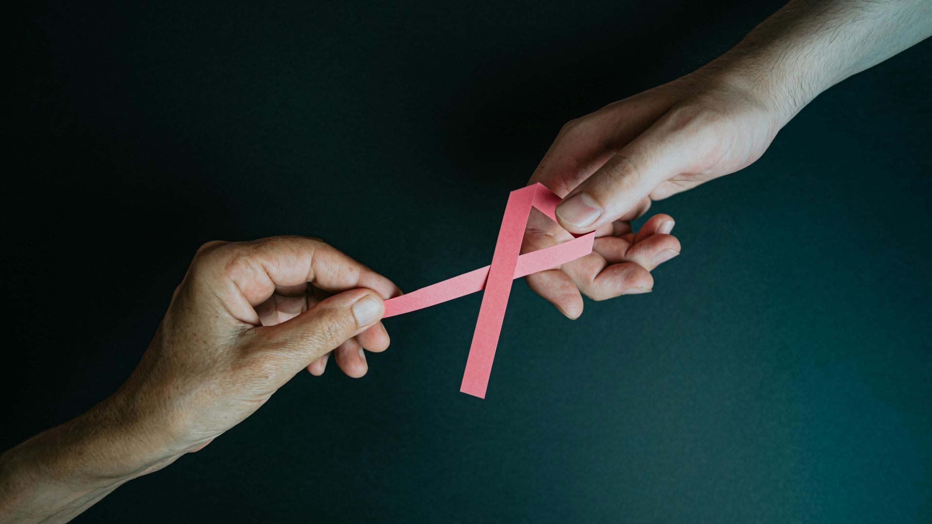 El 19 de octubre es el Día contra el Cáncer de Mama y aquí te traemos las mejores frases de apoyo y prevención