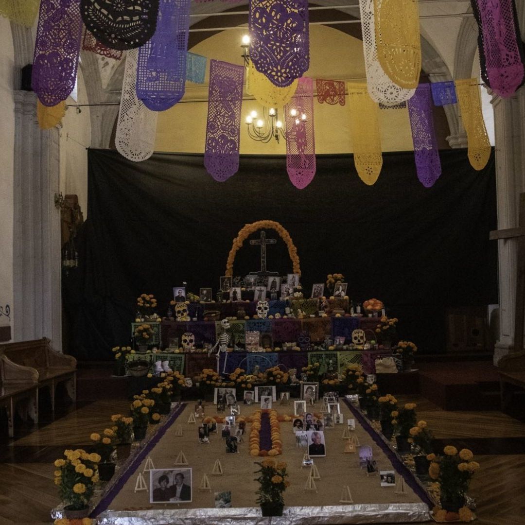 Materiales para hacer altar de muertos 2024 Elementos que se deben poner en una ofrenda