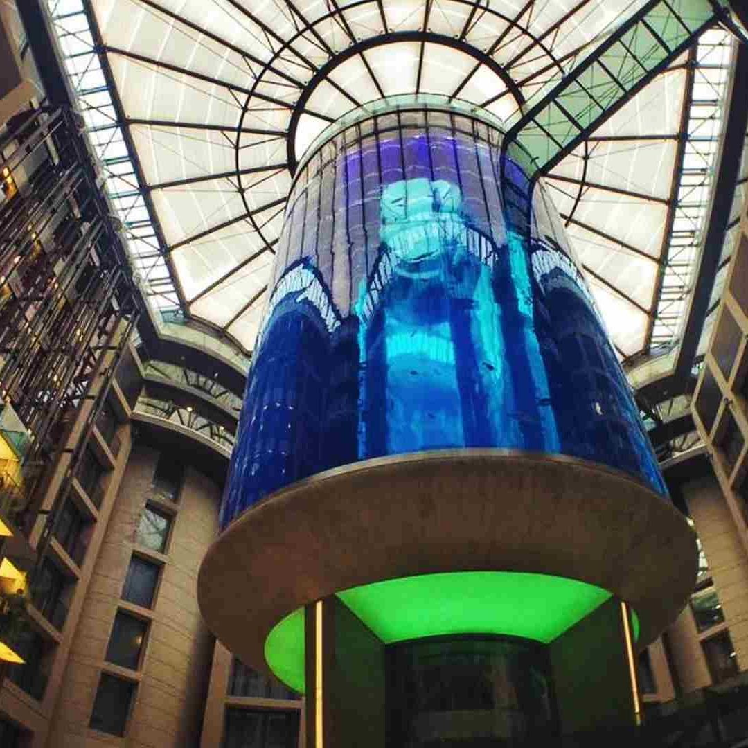 AquaDome es el acuario cilíndrico más grande del mundo