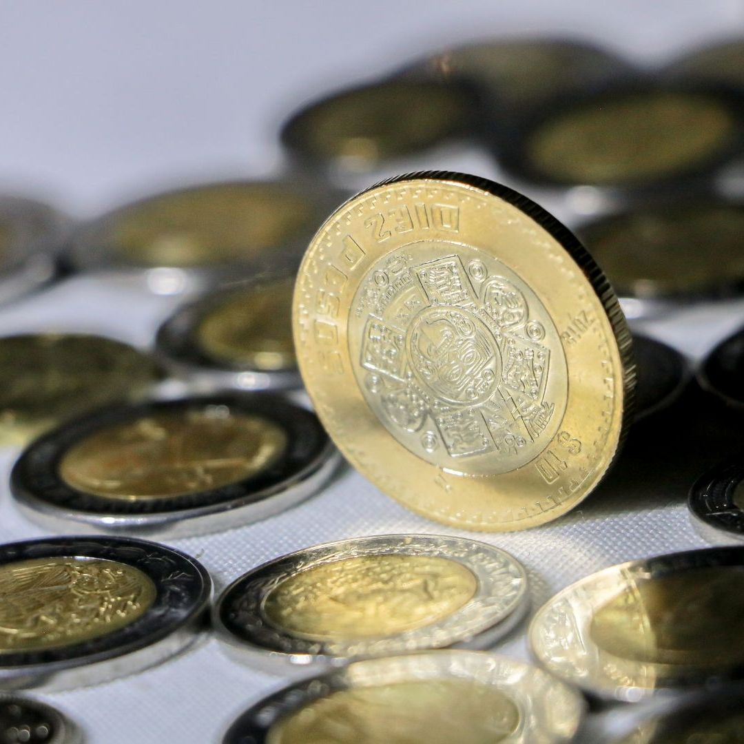 Peso y BMV se Desploman ante Virtual Triunfo de Trump; Dólar Roza los 21 Pesos