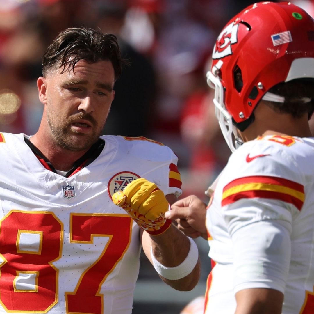 La buena noticia fue que Kelce y Mahomes ganaron su partido ante Nueva Orleans, pero la mala fue que sus casas fueron robadas mientras no estaban. Foto AP