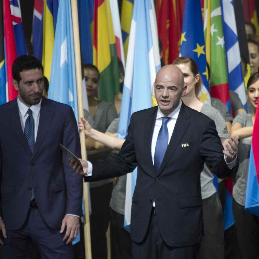 El presidente de FIFA pidió mano dura contra los violentos.
