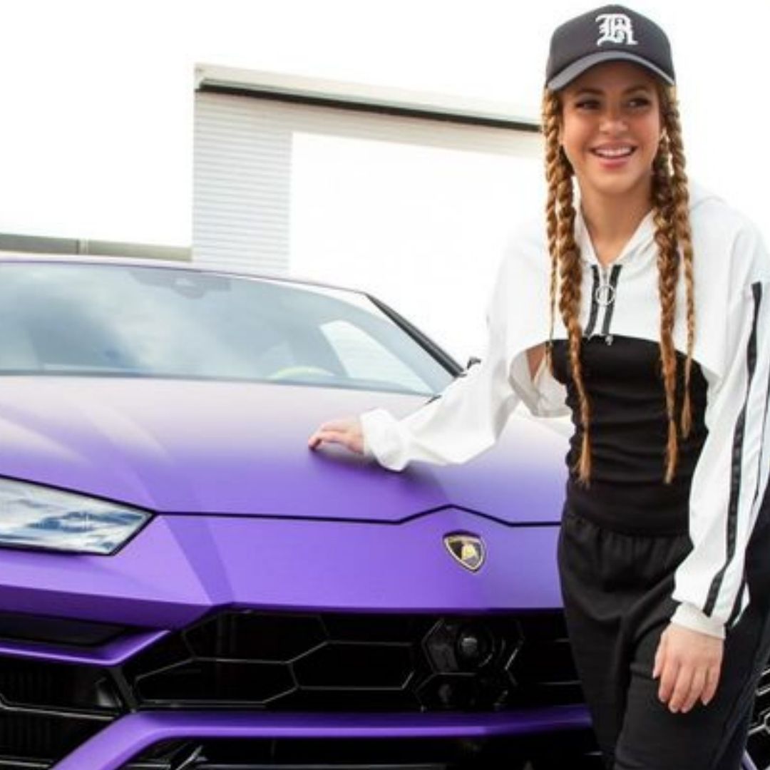 Shakira regalará su Lamborghini morado