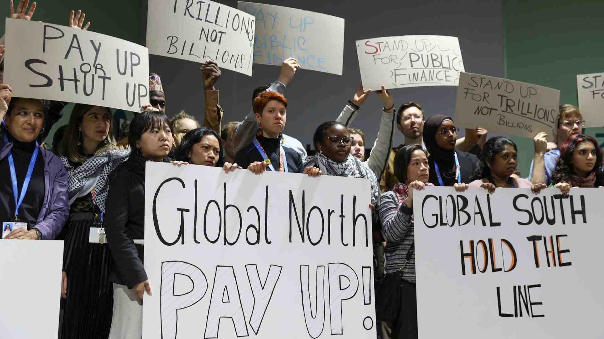 Activistas piden a los países ricos asumir su responsabilidad en la crisis climática.