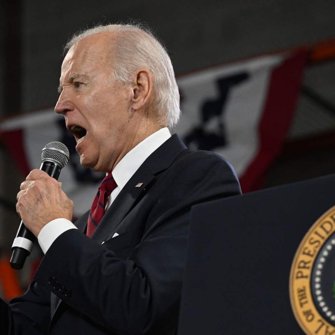 El presidente de EUA, Joe Biden, habla sobre la economía en Springfield, Virginia