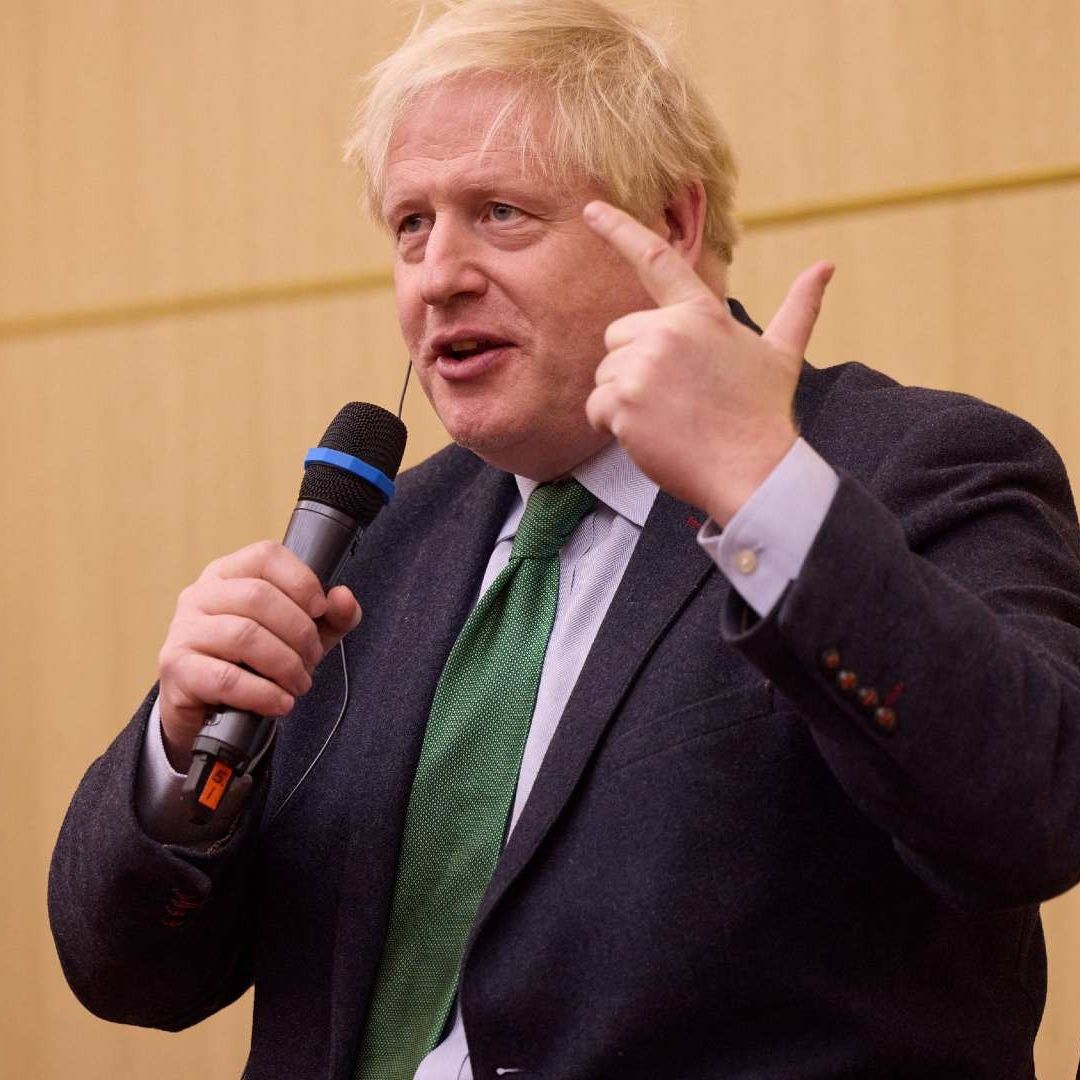 Johnson revela que Putin lo amenazó con ataque de misil