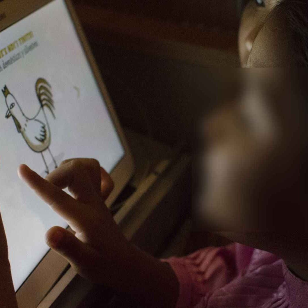 Sugieren aumentar edad para uso de redes sociales