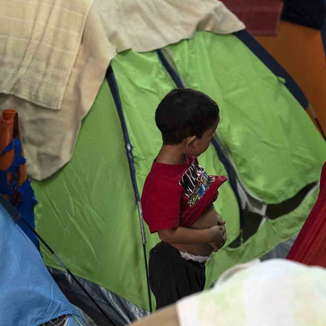 Cerca de 1,000 mil niños migrantes separados por Trump siguen sin padres