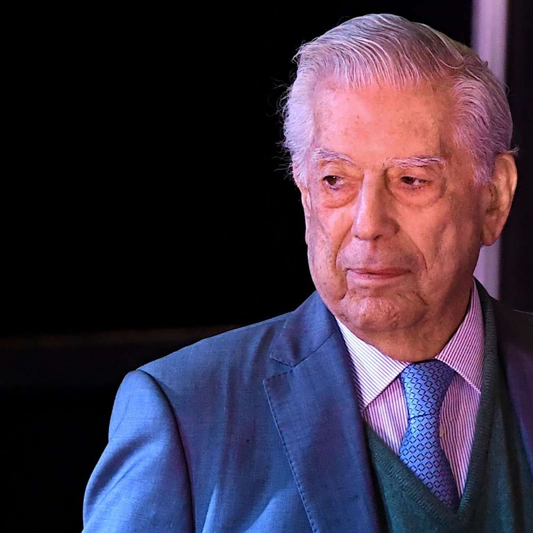 “Inmortales” Se reúnen para Dar Bienvenida a Mario Vargas Llosa a la Academia Francesa