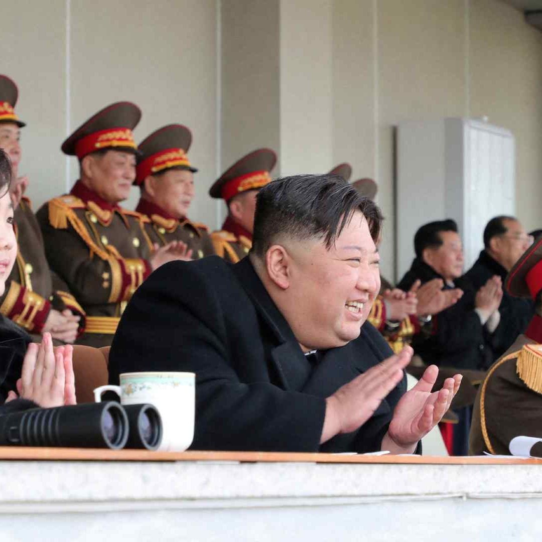Kim Jong-un Asiste a Partido de Futbol con su Hija