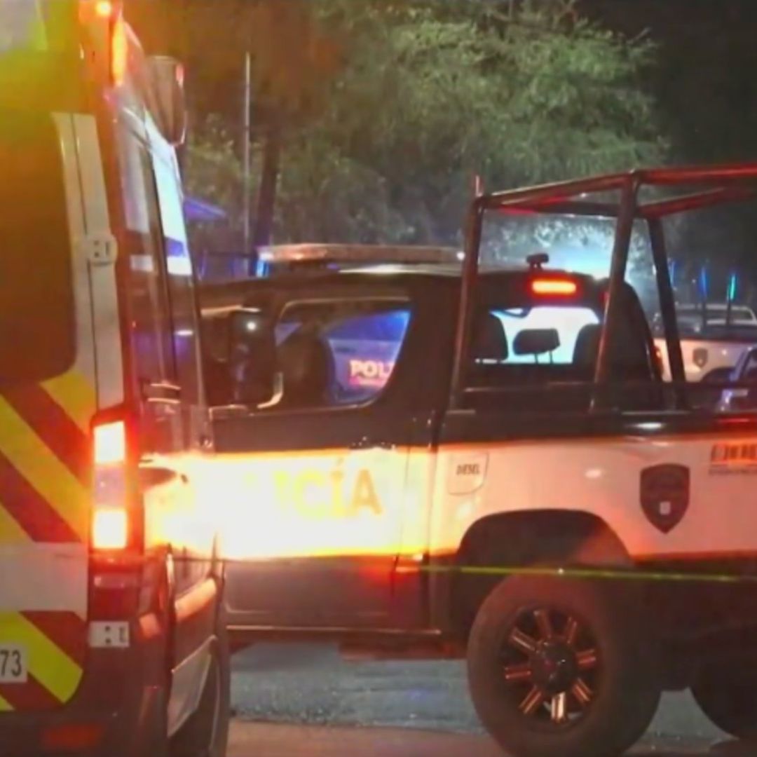 Policía de Guadalupe y ambulancia de la Cruz Roja