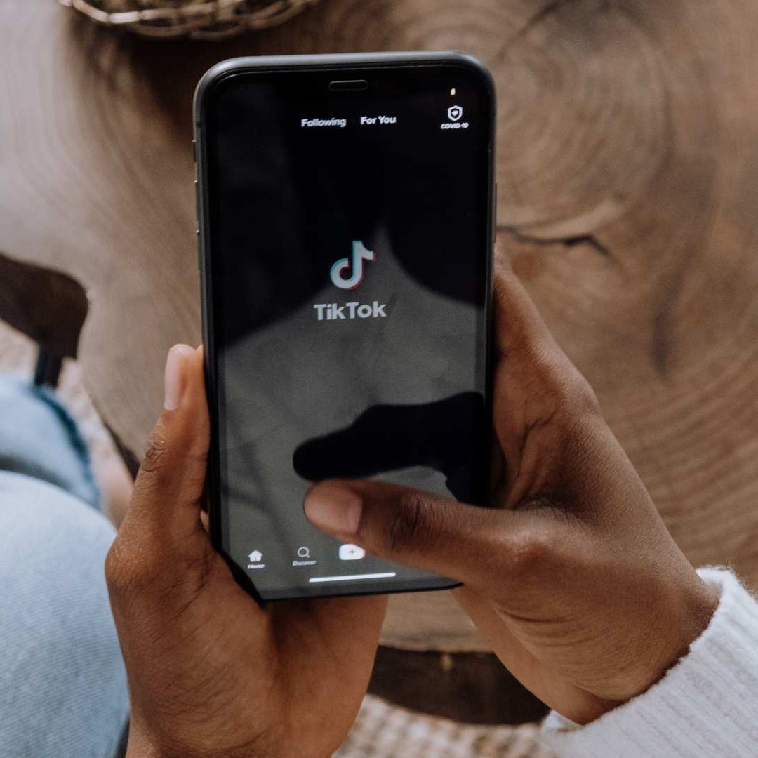 Comisión Europea Prohíbe Uso de TikTok a sus Empleados