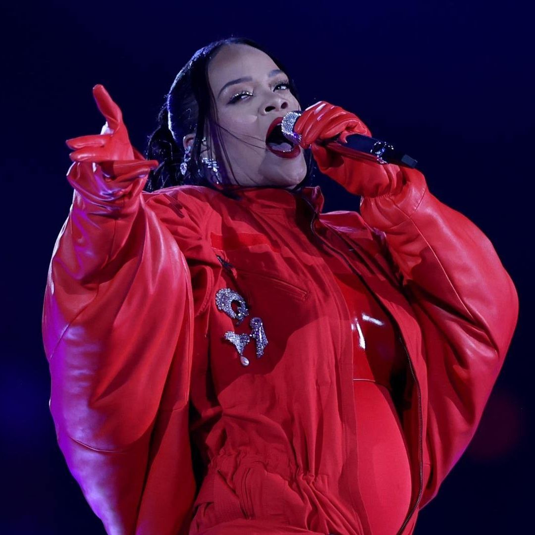 La cantante Rihanna actuó durante el medio tiempo del Super Bowl LVII