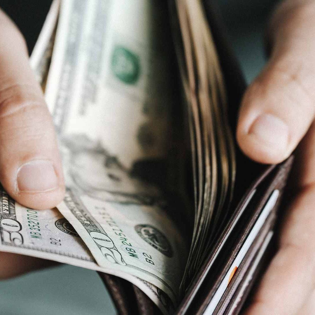 El superpeso se ubicó hoy, 3 de marzo de 2023, en su menor nivel histórico, después de que el dólar se cotizó en 17.97 pesos