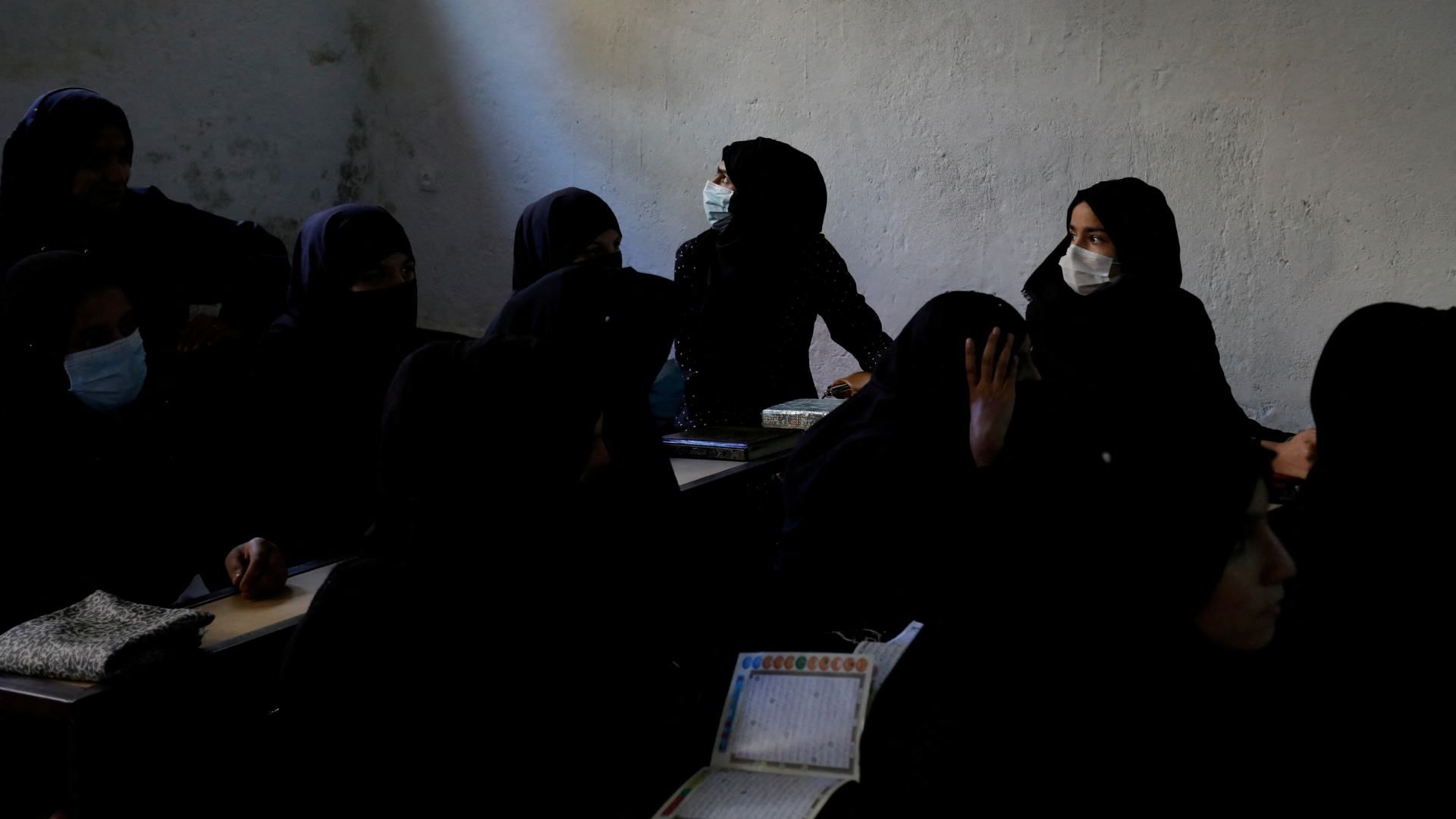 Talibanes Obligan a Divorciadas a Volver con Abusadores