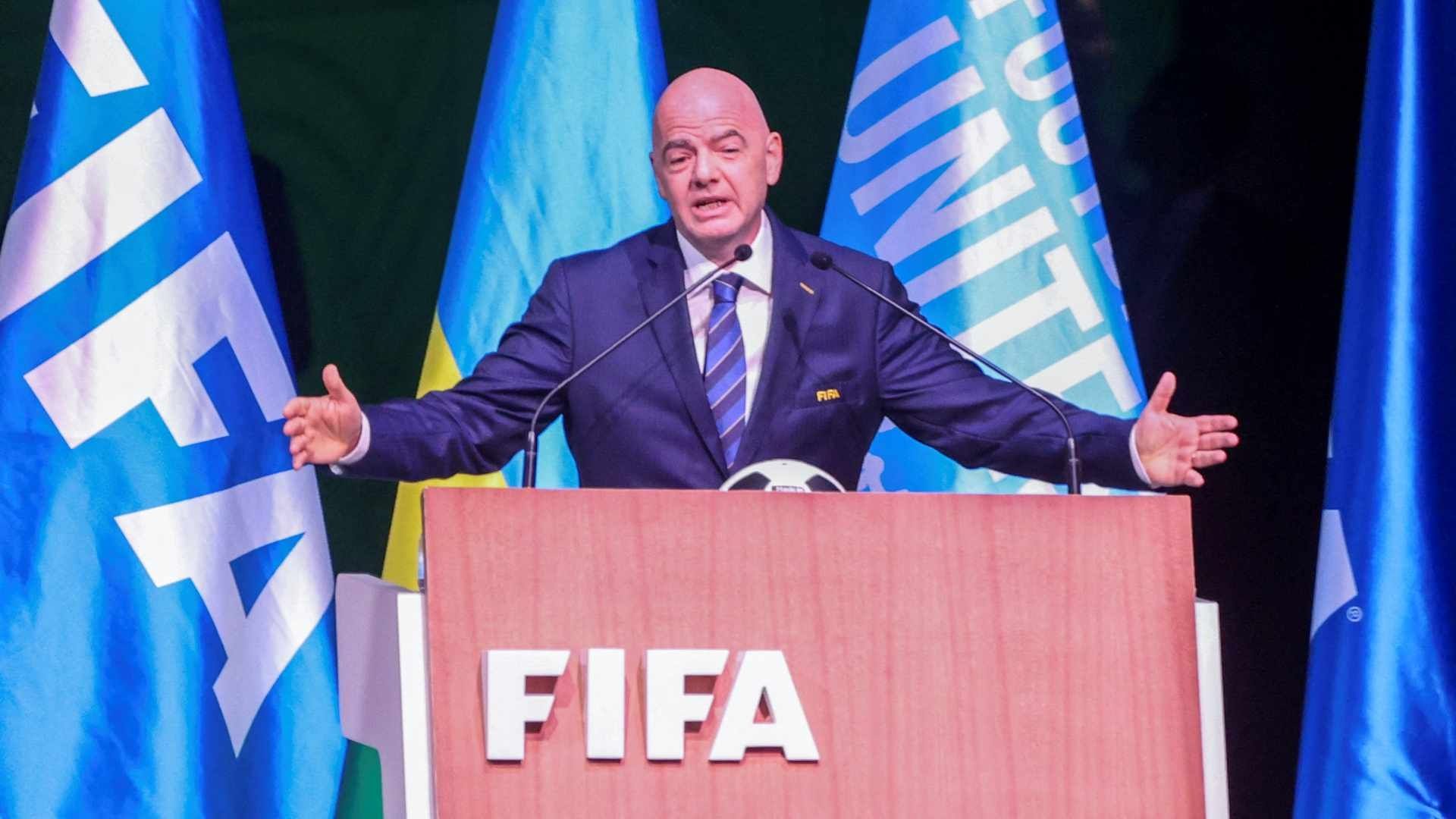 FIFA Trata de Futbol, No de Dinero: Infantino Defiende Mundial de Clubes con 32 Equipos