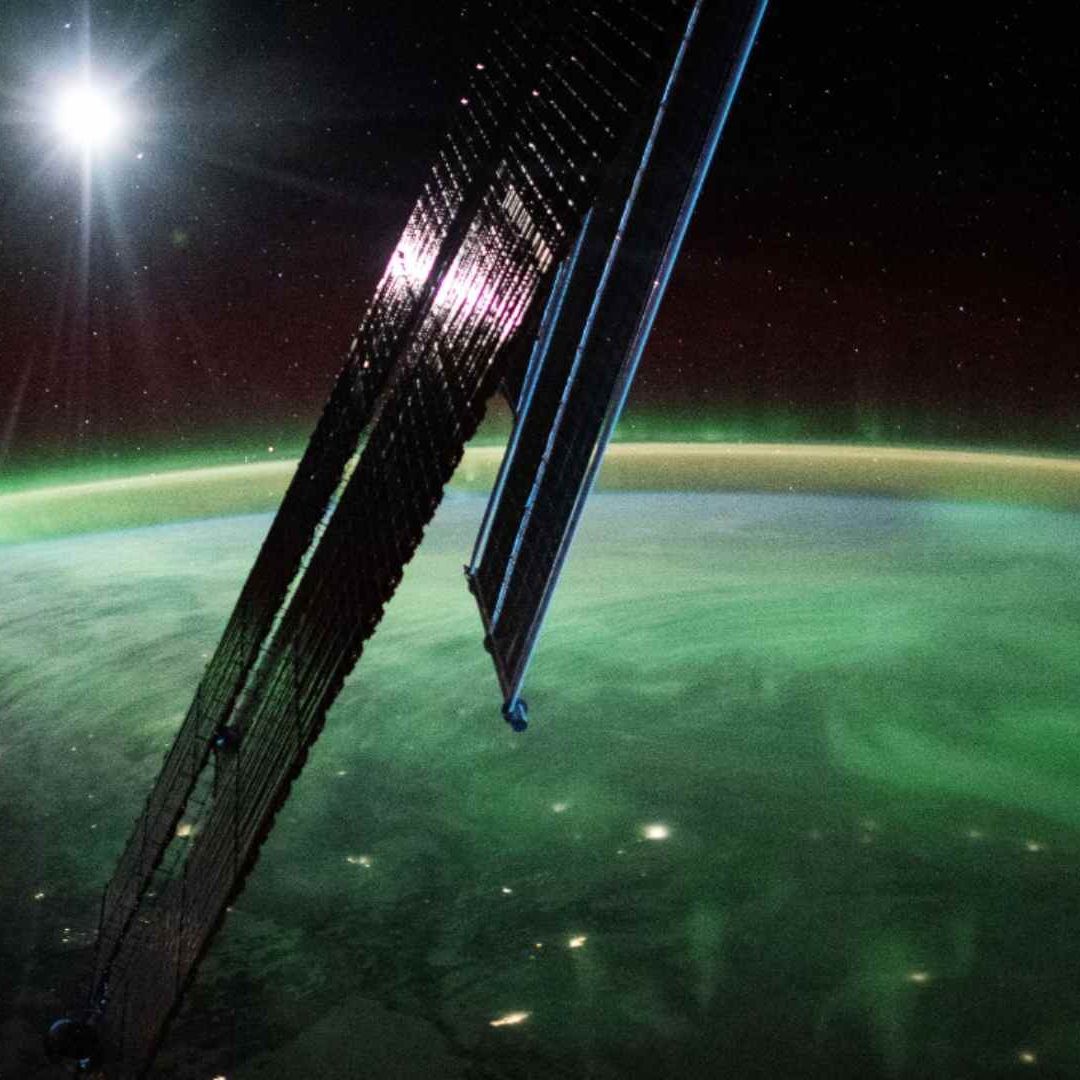Aurora boreal en la atmósfera de la Tierra