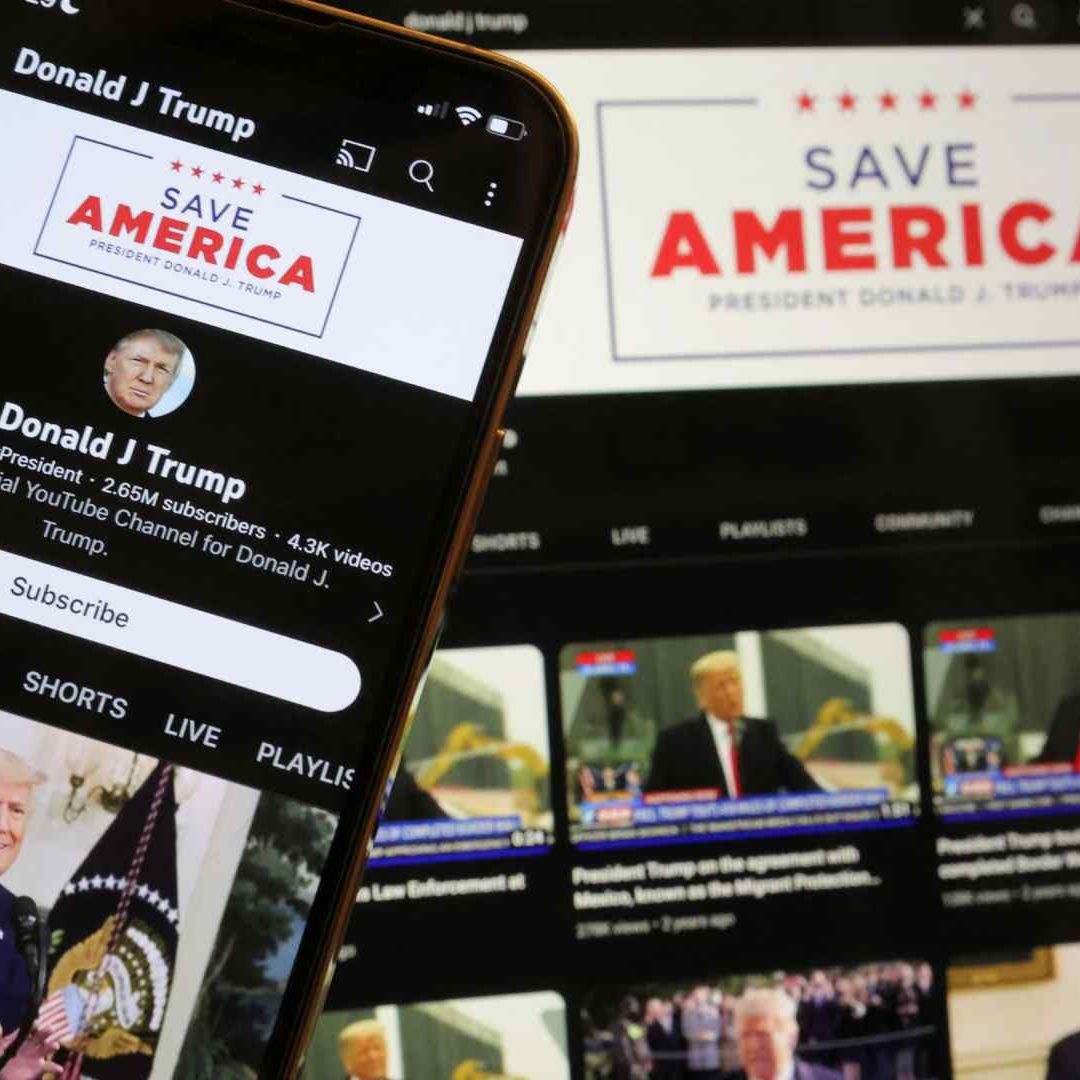 Donald Trump recuperó sus redes sociales