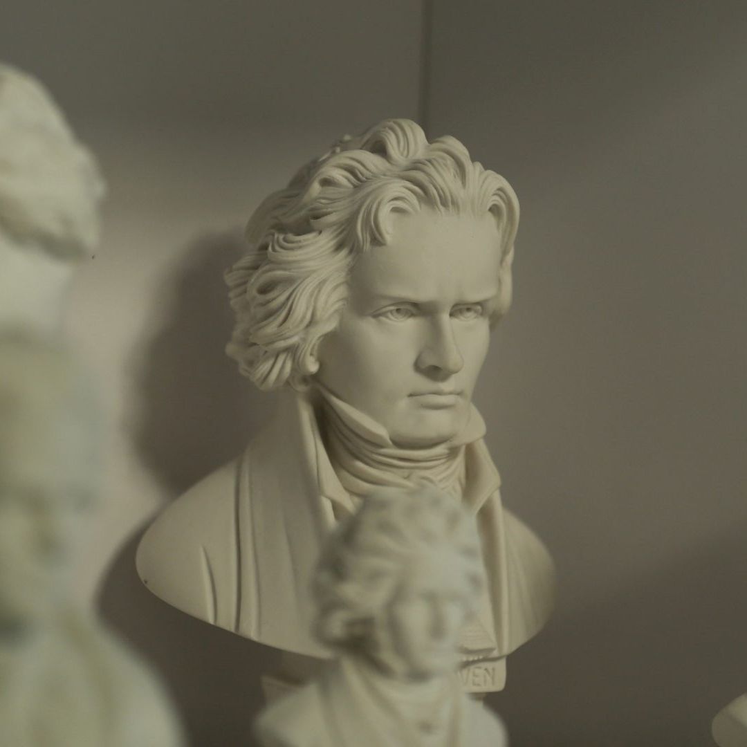 ADN de Beethoven no aclara causa de sordera, pero revela mala salud