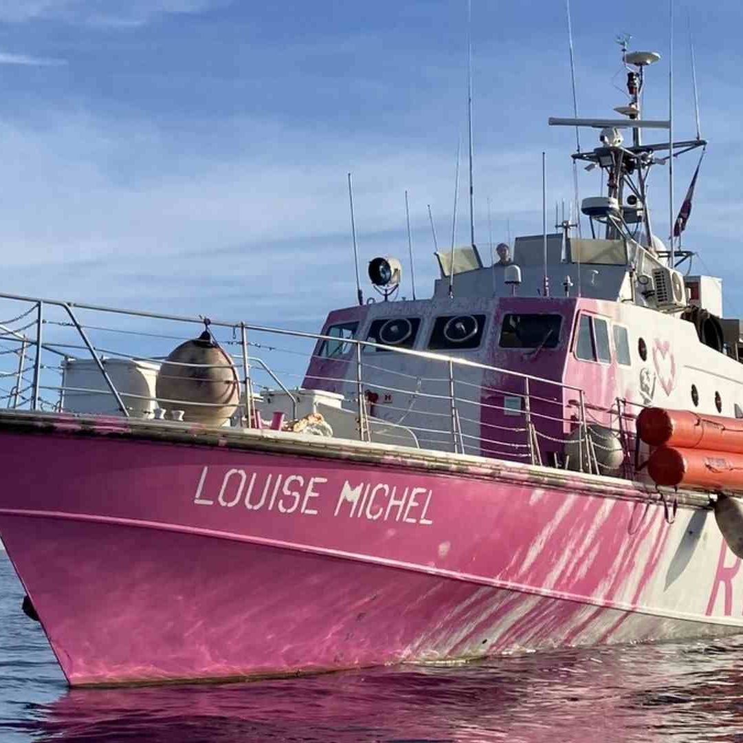 Retienen barco de rescate de migrantes 'Louise Michel'
