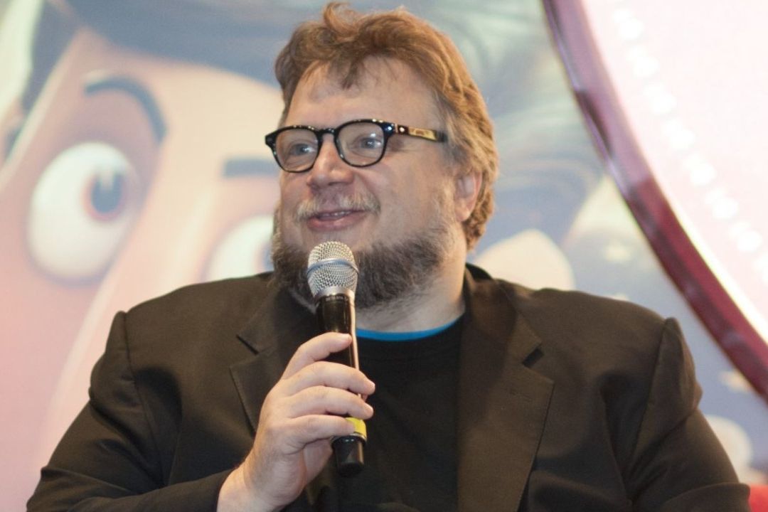 ¿Guillermo del Toro Sale en 'Spiderman Across The Spider Verse'?