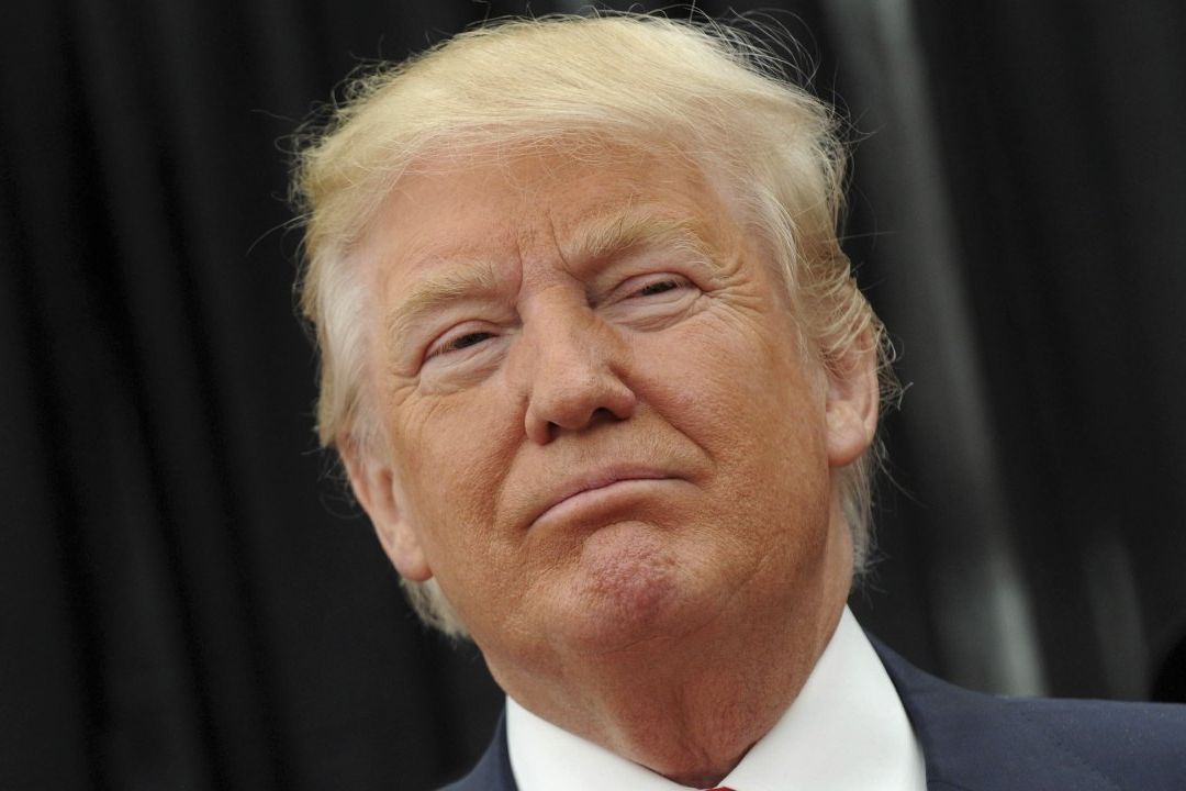Trump afirma que será acusado por 33 cargos
