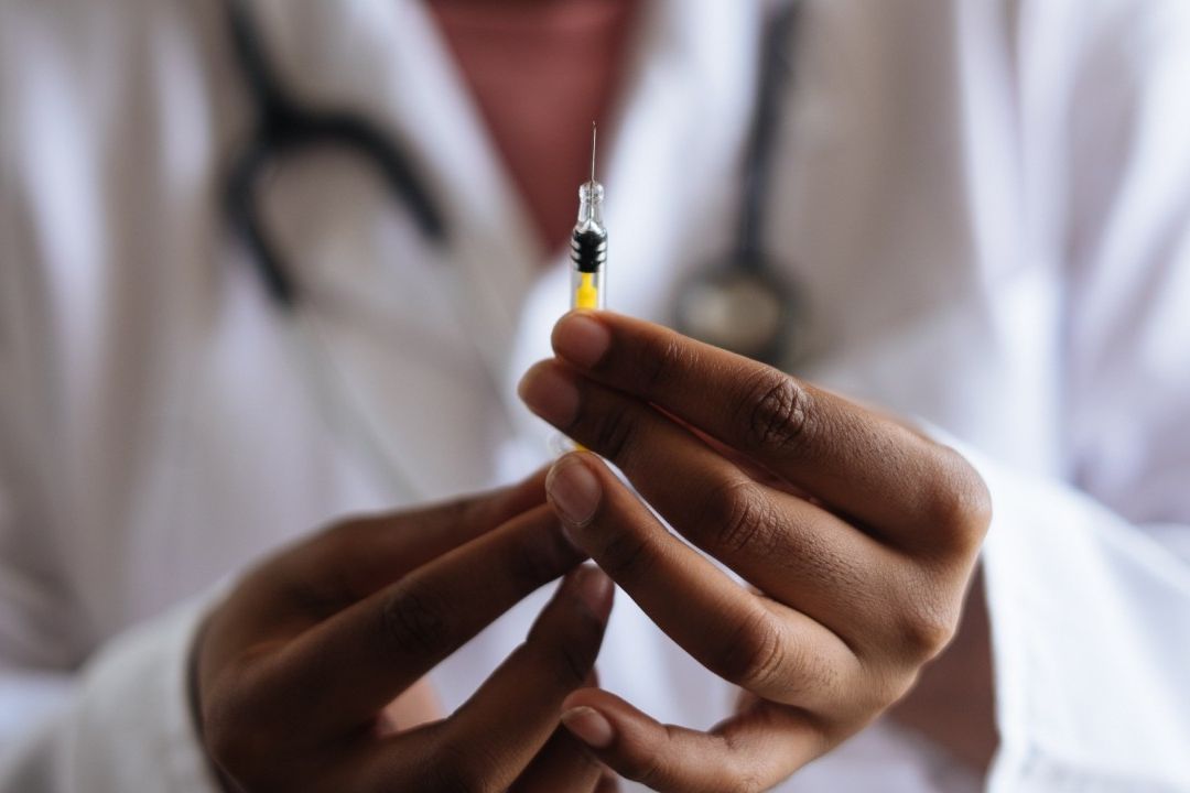 Vacuna contra el cáncer Moderna con Keytruda de Merck retrasa reaparición de cáncer de piel mortal