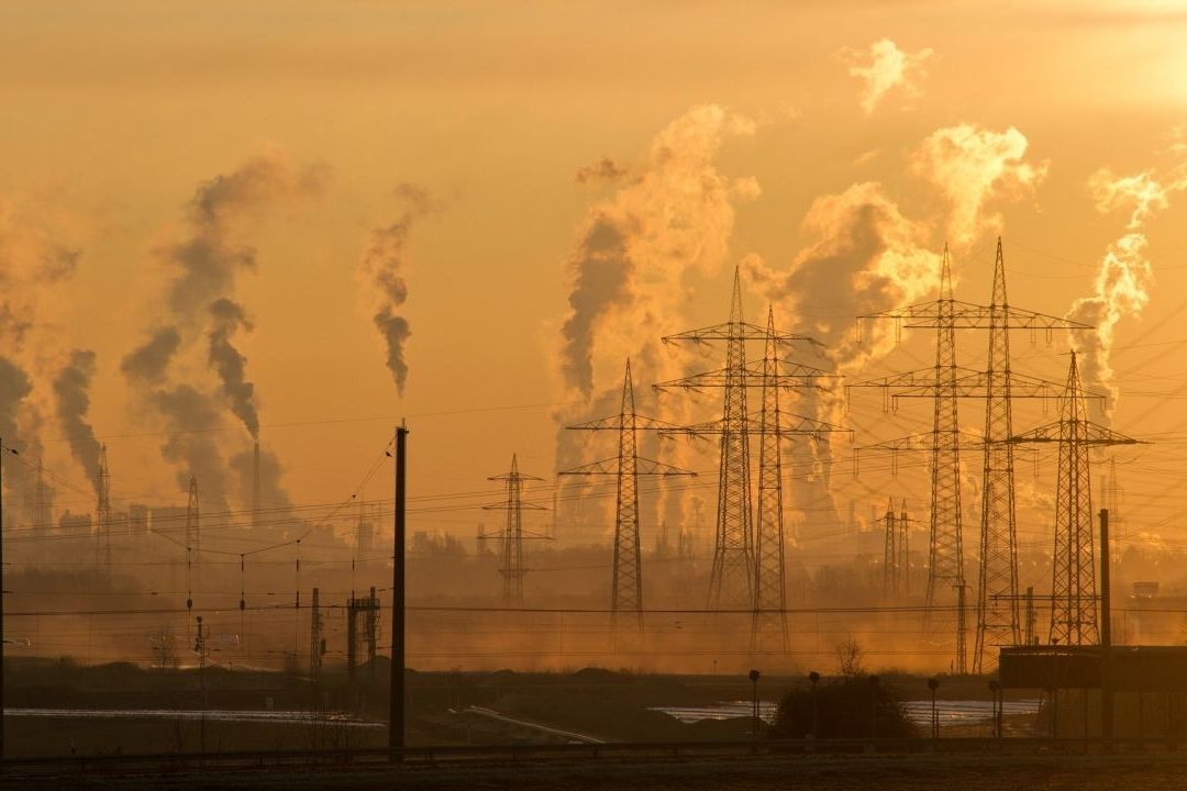 Biden anuncia mil millones de dólares para lucha contra cambio climático