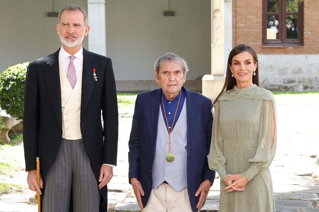 Letizia y Felipe VI, Reyes de España, Entregan Premio Cervantes al Poeta Rafael Cadenas