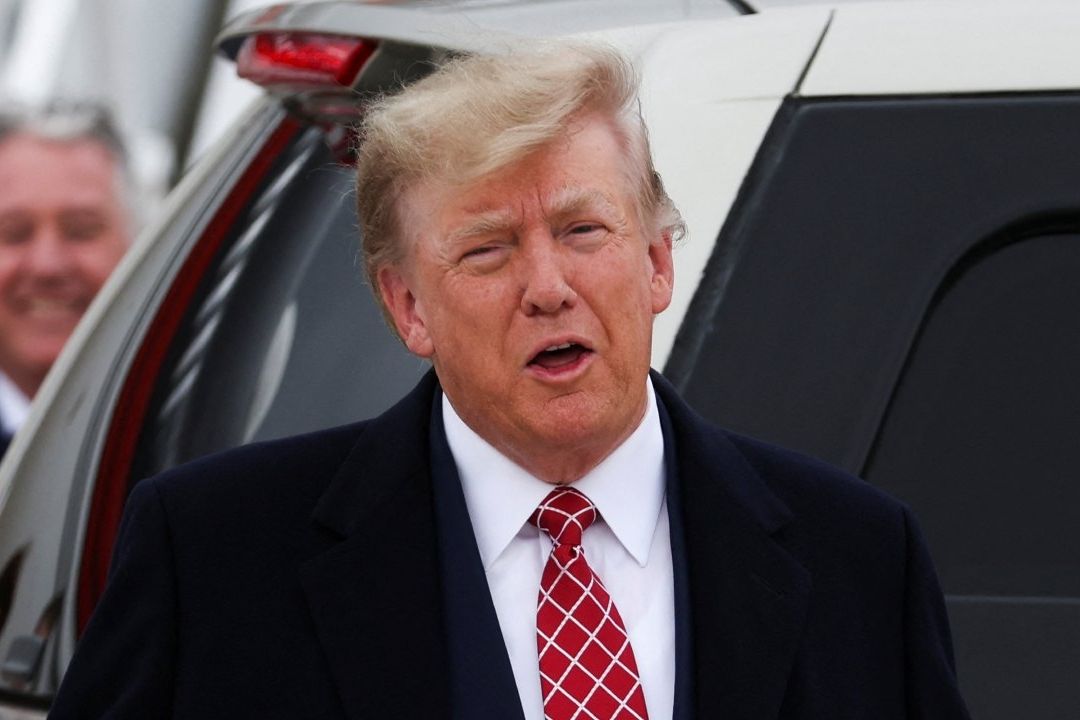 Defensa de Trump pide anulación del juicio por violación