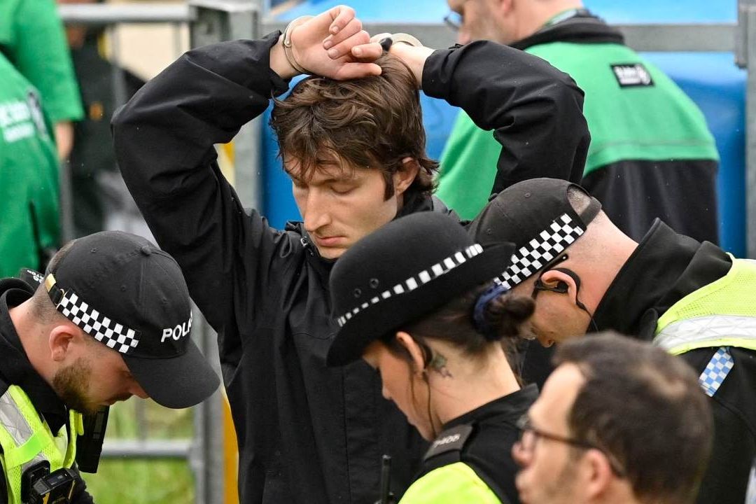 Coronación del Rey Carlos III: Más de 50 Detenidos en Protestas