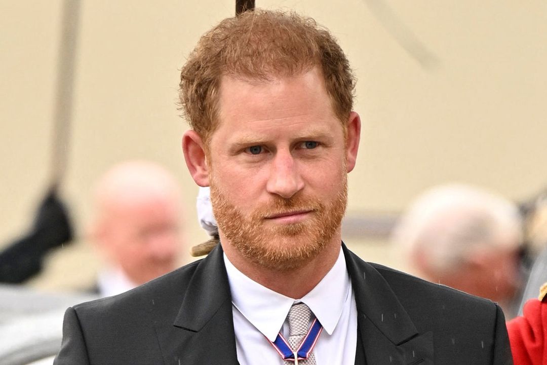 Daily Mirror' se Disculpa con el Príncipe Harry tras Juicio por Hackeo Telefónico