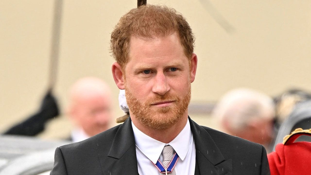 Daily Mirror' se Disculpa con el Príncipe Harry tras Juicio por Hackeo Telefónico