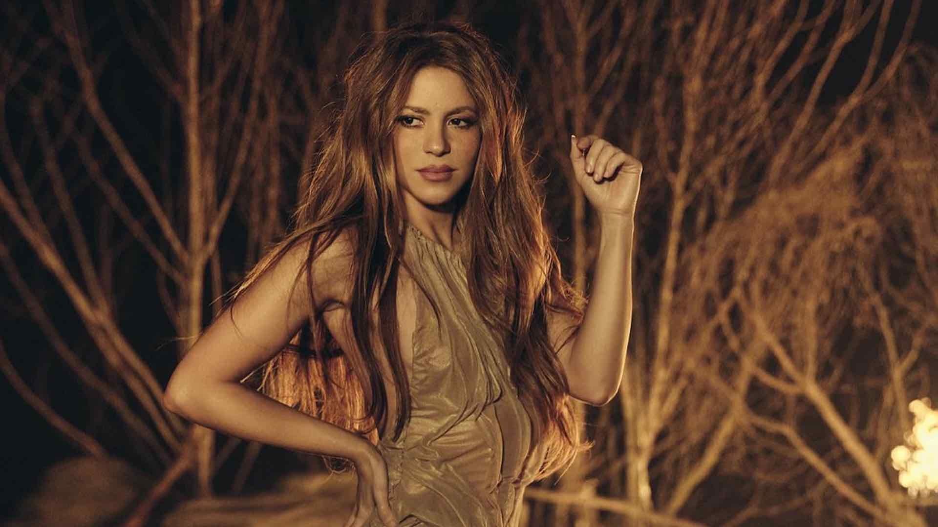Shakira en el video del tema ‘TQG’