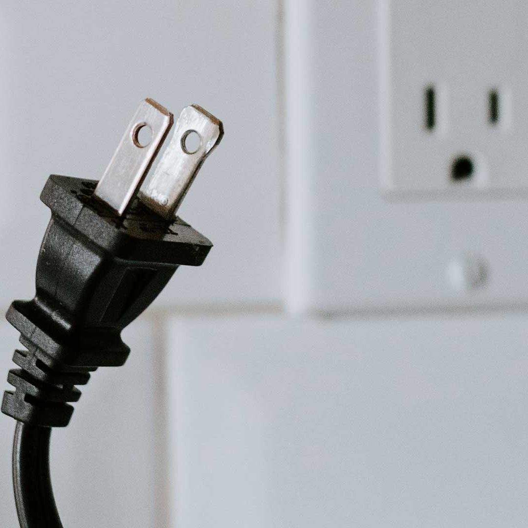 Hombre muere electrocutado por usar juguete sexual