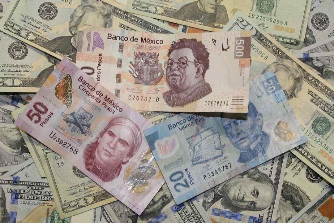 El dólar está bajando de precio en mayo de 2023