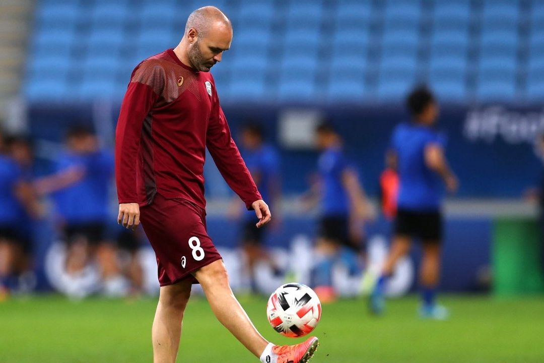 Iniesta Deja el Futbol Japonés; Busca Equipo