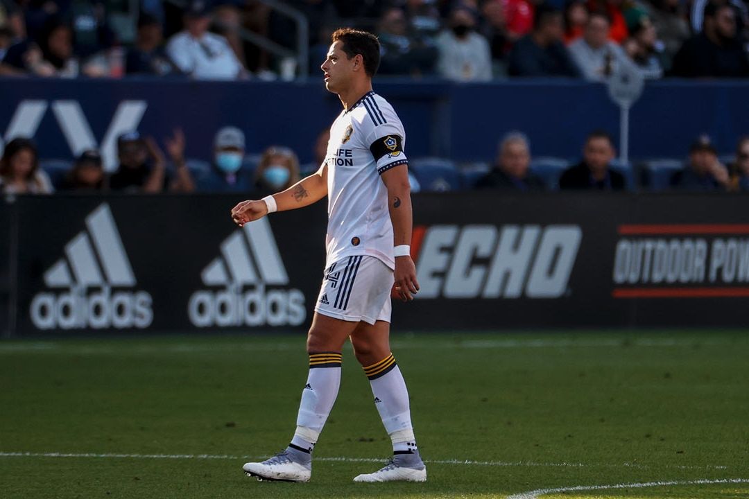 'Chicharito' sufre rotura del ligamento cruzado anterior de la rodilla derecha