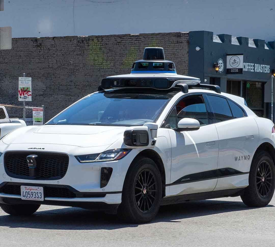 Robotaxi Autónomo Atropella a Perrito en Accidente en Estados Unidos