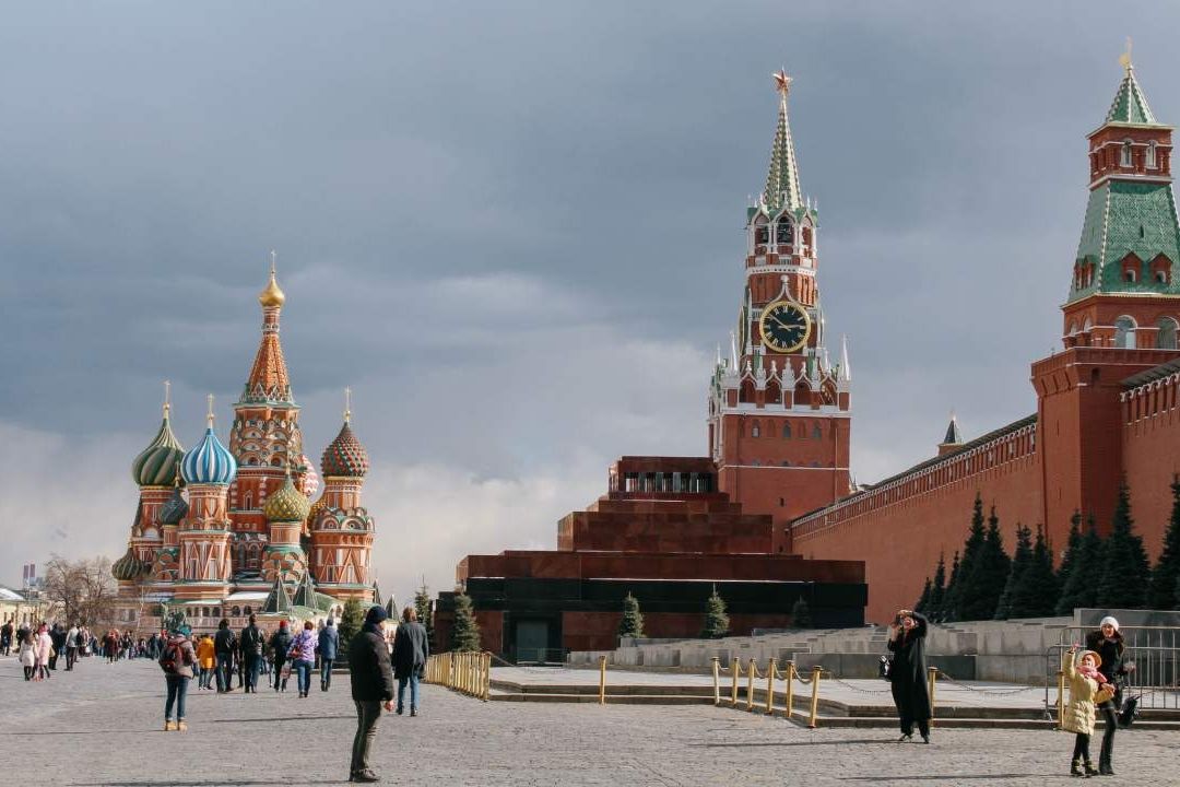La Cámara de Diputados de Rusia aprobó en primera lectura una ley que prohíbe las operaciones quirúrgicas de cambio de sexo