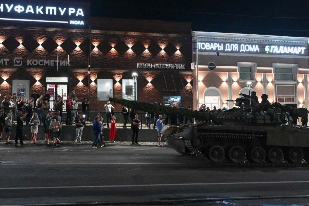 Paramilitares de Wagner se Repliegan Tras Rebelión de 24 Horas